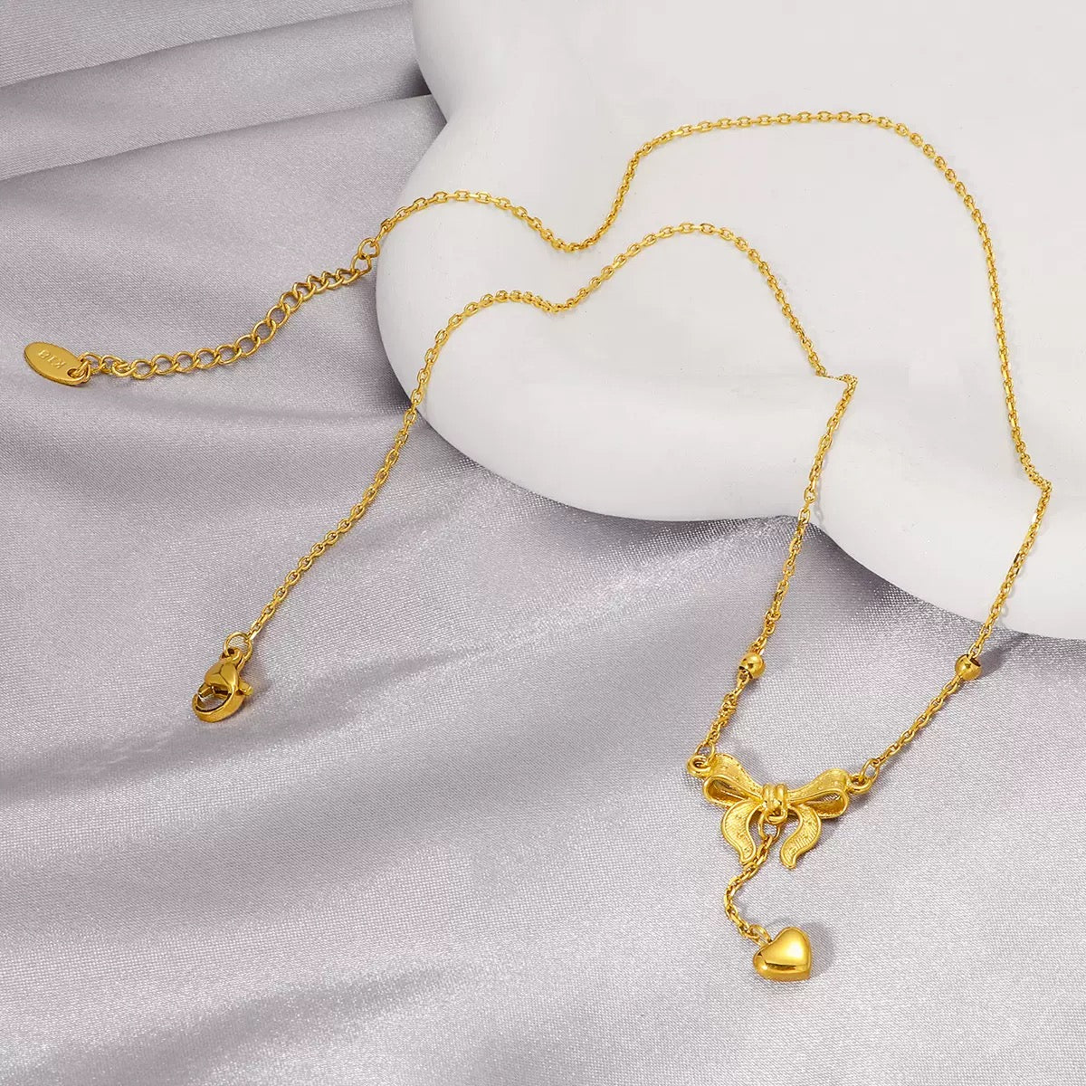 14K Gold Bow Necklace