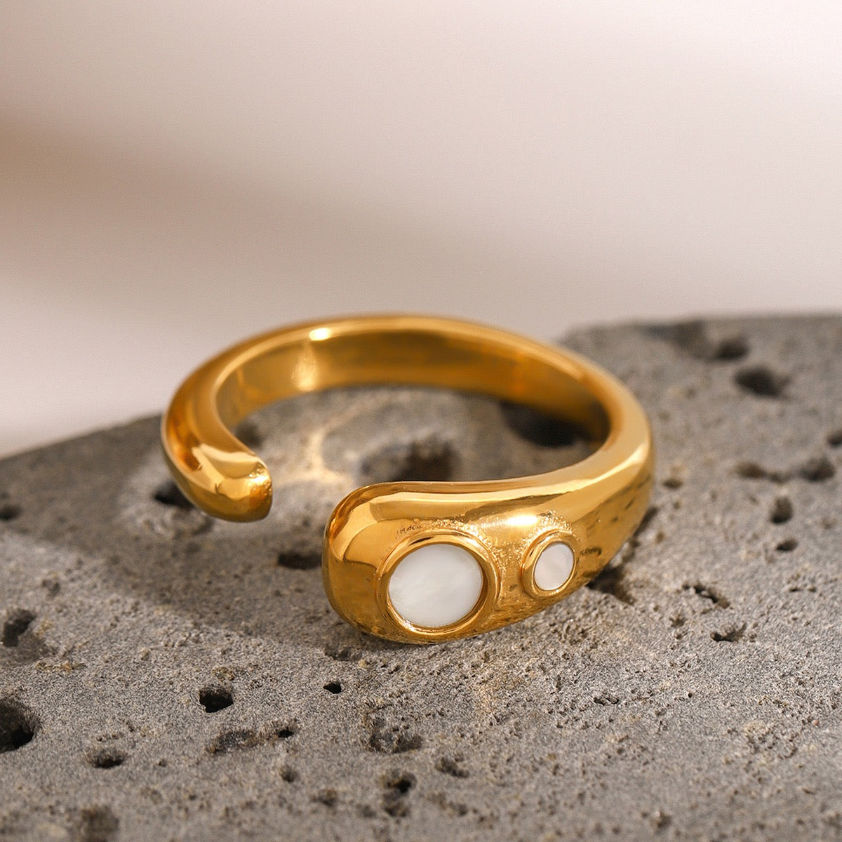 14K Gold Minimalist Open Ring