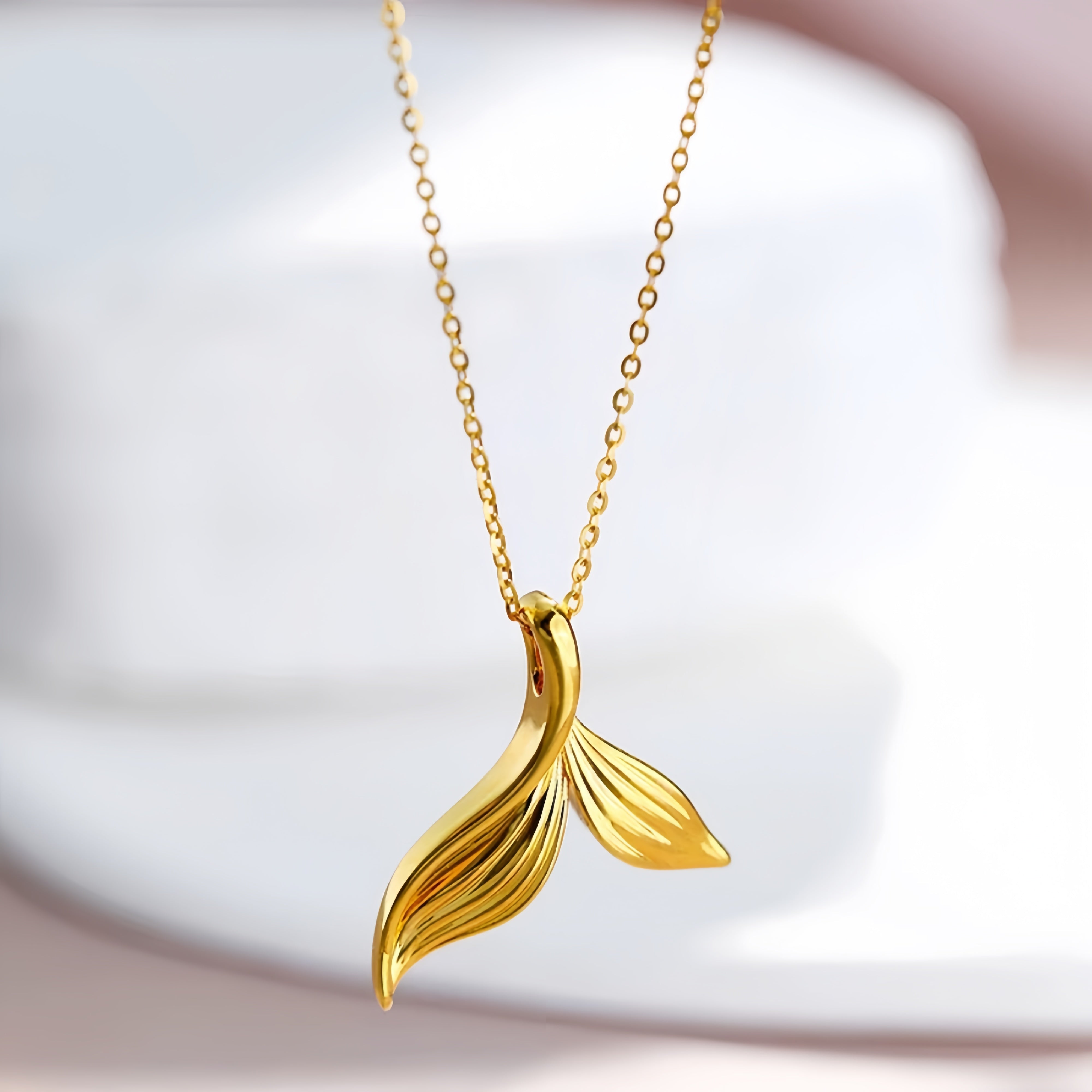 14K Gold Mermaid Tail Pendant Necklace