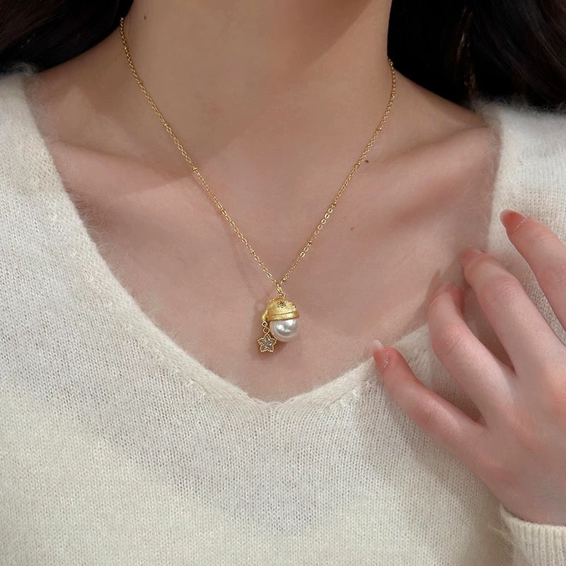 14K Gold Christmas Hat Pearl Necklace