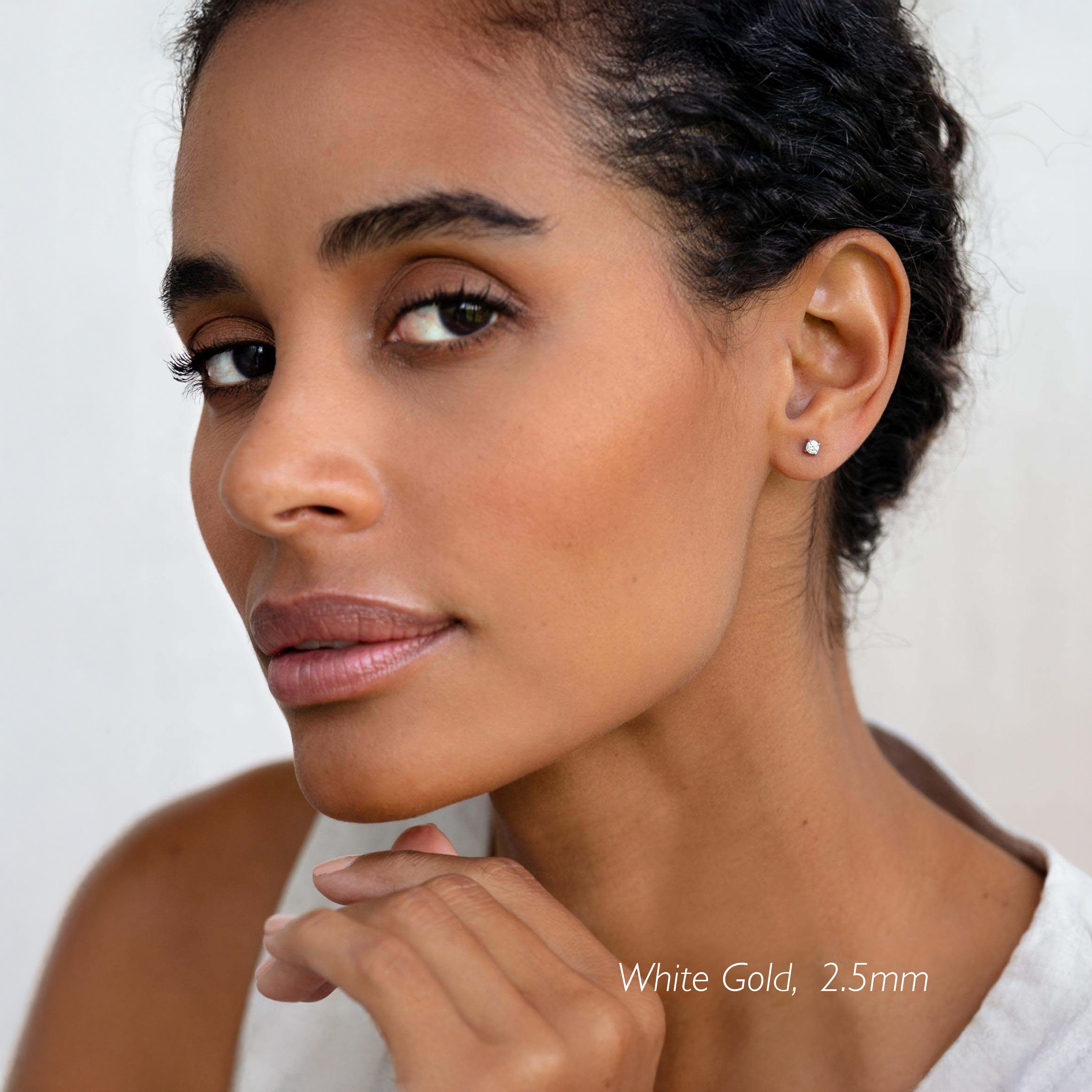 14k White Gold Diamond Stud Earrings 2.5mm - Aria