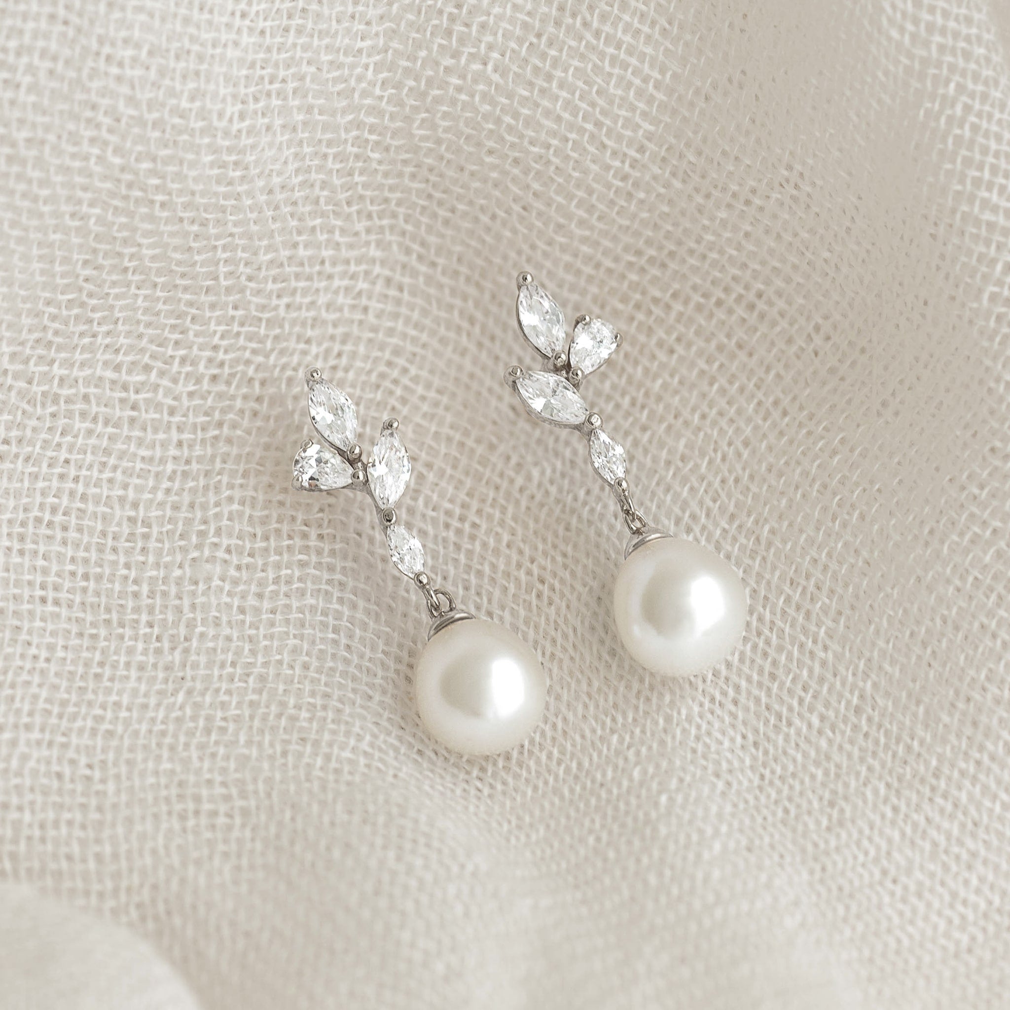 Pearl Drop Earrings Silver - Ariana
