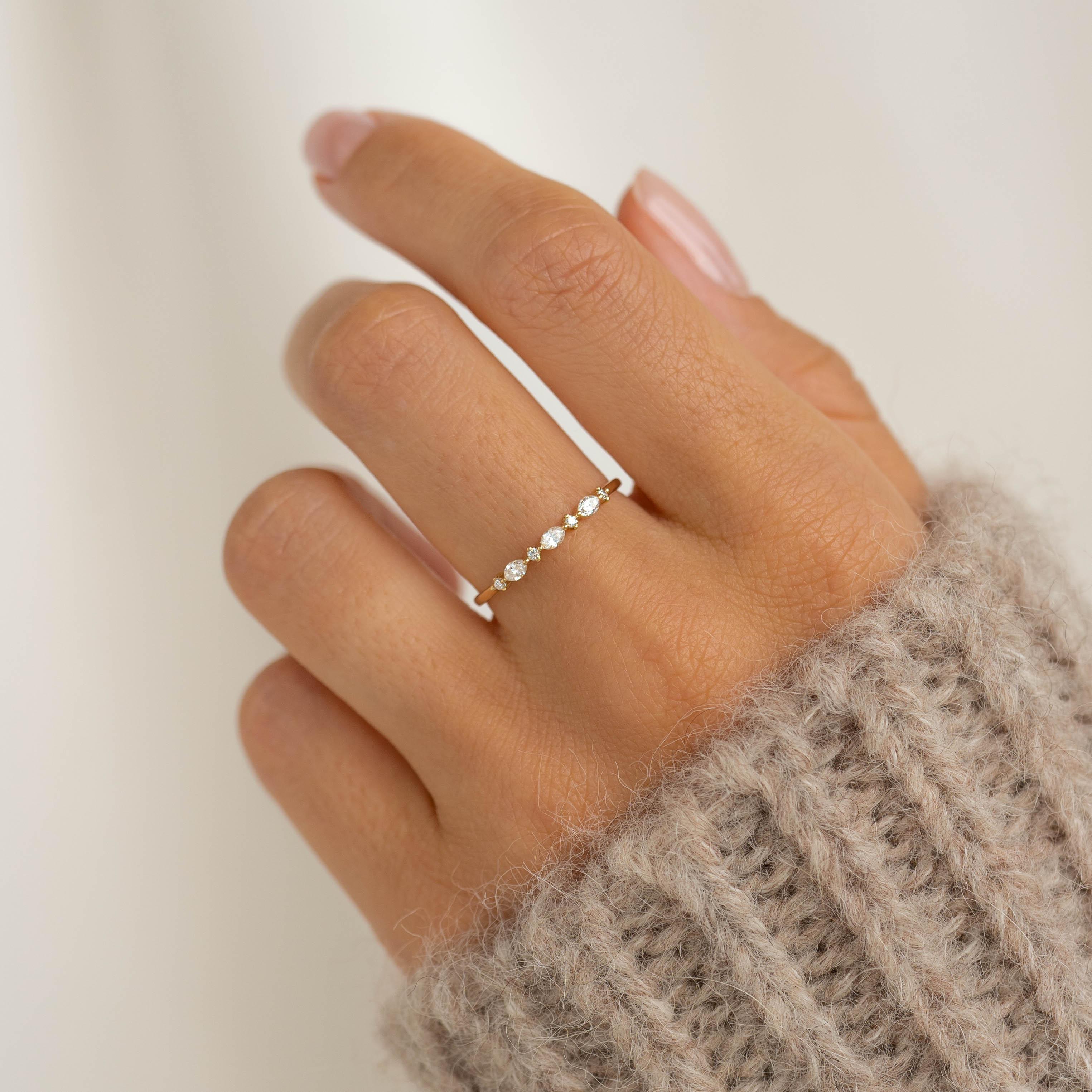 Marquise and Round Diamond Ring 14k Gold - Nova