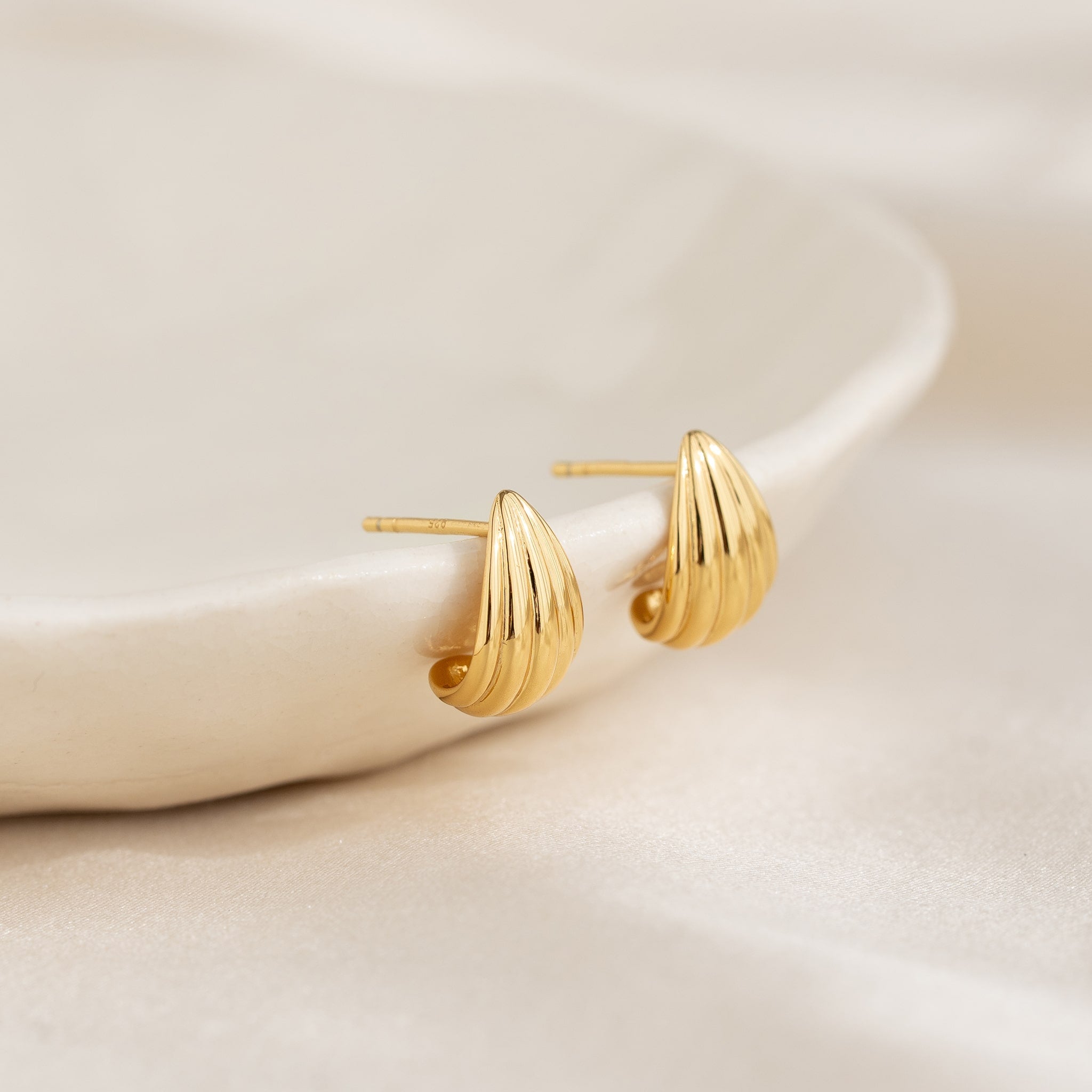 Scalloped Huggie Earrings - Tulisa