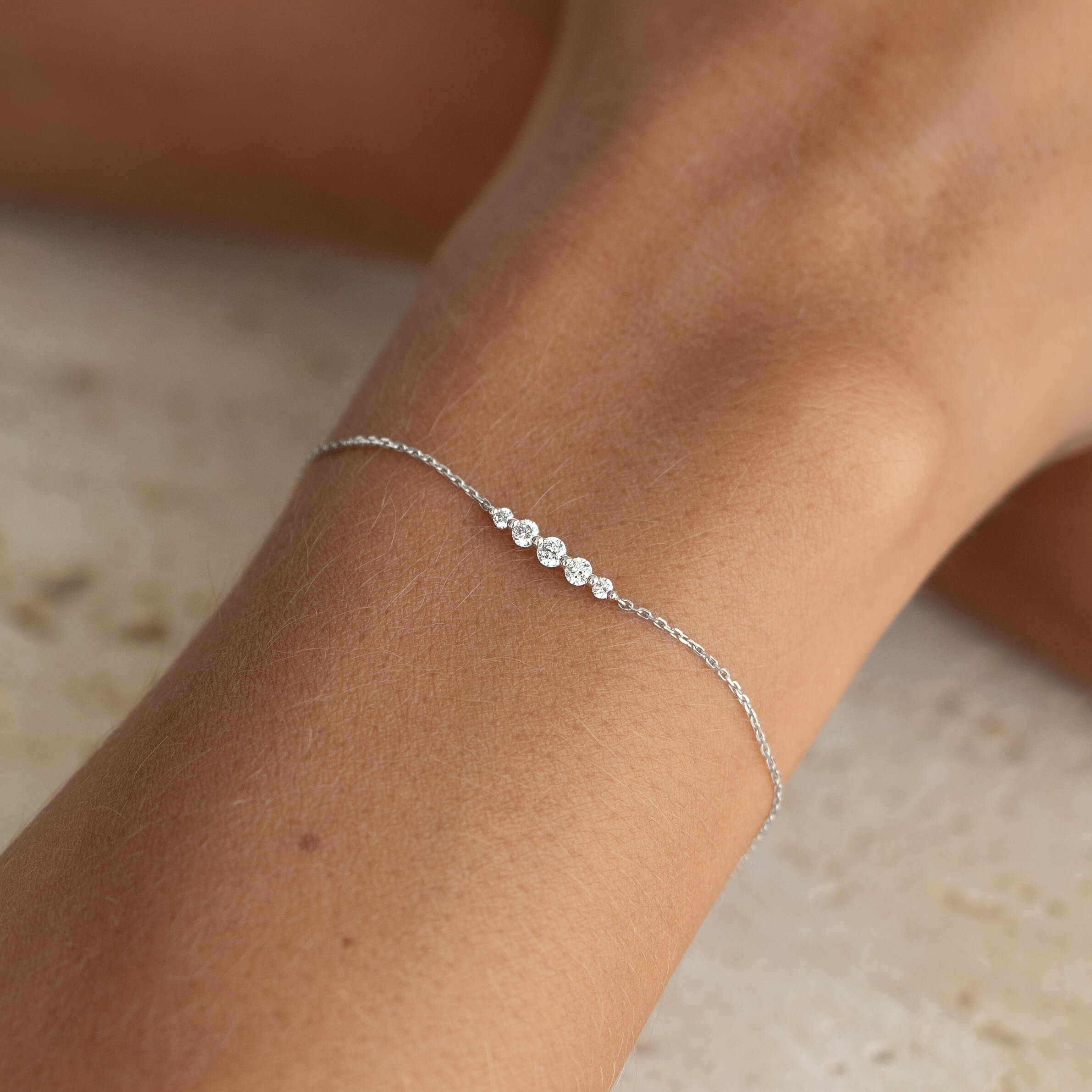 Graduated Diamond Bracelet White Gold - Tamsin